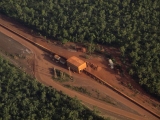 APPROACHING NHULUNBUY