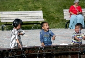 INUIT KIDS ENJOYING SUMMER IN QATORTOK