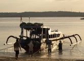 UNLOADING AT TOYAPAKEH NUSA PENIDA