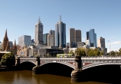 MELBOURNE CITY SCAPE ACROSS THE YARRA