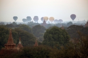 BALLOONS OVER BAGAN