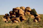 DEVILS MARBLES 2